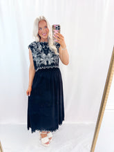 Load image into Gallery viewer, Summer On The Sound SET BLACK (top + skirt)
