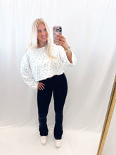 Load image into Gallery viewer, Dainty Daisy Pullover
