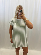 Load image into Gallery viewer, Stripe + Shore T-Shirt Dress GREEN💖 1 medium left
