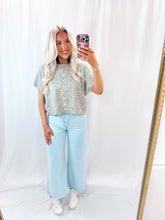 Load image into Gallery viewer, Leopard Lavish Short Sleeve Cardi
