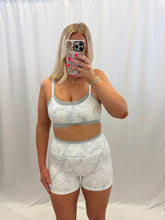 Load image into Gallery viewer, Active In Camo Set White
