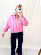 Load image into Gallery viewer, Keep Scrolling Pink Collared Top
