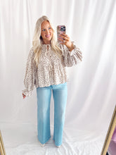 Load image into Gallery viewer, Cottage Blooms Top
