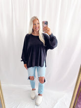 Load image into Gallery viewer, Fall Chill Basic Top BLACK💖 1 medium &amp; 1 large left
