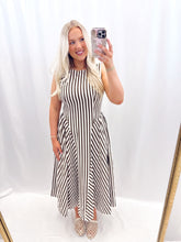 Load image into Gallery viewer, Sunday Stroll Dress
