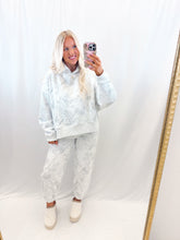 Load image into Gallery viewer, Camo Cutie SET (hoodie + sweatpants)
