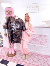 Load image into Gallery viewer, JESUS LOVES YOU CAMO TEE!! (Kat &amp; Liz Custom!) Black Friday Special Price💖
