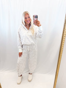 Cheetah Chic SET (hoodie + sweatpants)
