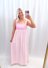 Load image into Gallery viewer, Springtime Sweetness Dress
