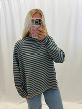 Load image into Gallery viewer, Pistachio Mint Long Sleeve Top
