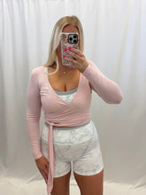 Load image into Gallery viewer, Wrap &amp; Go Top Pink
