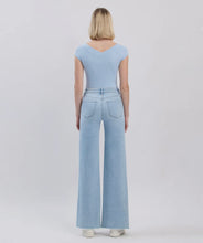 Load image into Gallery viewer, Laidback Luxe Denim Jeans
