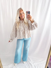 Load image into Gallery viewer, Cottage Blooms Top
