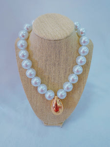 CHUNKY PEARL NECKLACE