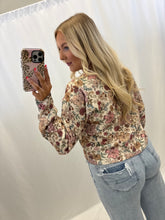 Load image into Gallery viewer, Vintage Floral Sweater
