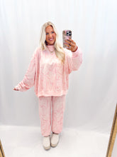 Load image into Gallery viewer, Backwoods Barbie Mockneck - L PINK CAMO
