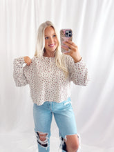 Load image into Gallery viewer, Cinnamon Blossom Top💖 2 smalls &amp; 1 large left
