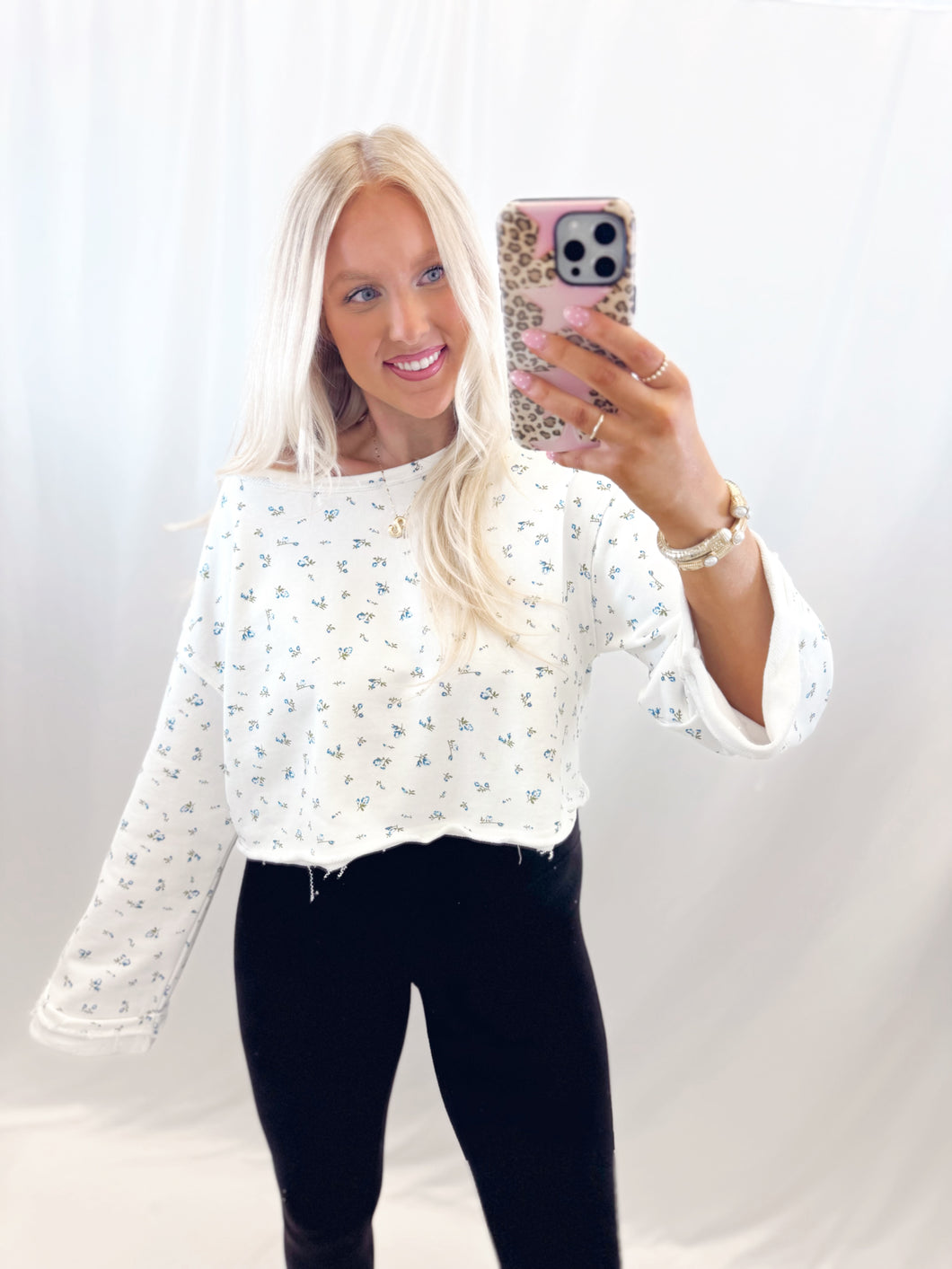 Dainty Daisy Pullover