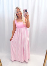 Load image into Gallery viewer, Springtime Sweetness Dress
