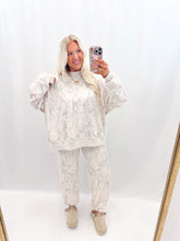 Load image into Gallery viewer, Backwoods Barbie Mockneck - TAN CAMO
