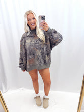 Load image into Gallery viewer, Camo Mockneck
