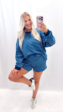 Load image into Gallery viewer, Bright In Stripes PULLOVER BLUE
