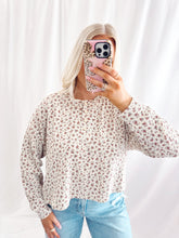 Load image into Gallery viewer, Cinnamon Blossom Top💖 2 smalls &amp; 1 large left
