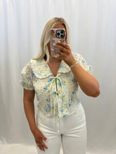 Load image into Gallery viewer, Belle Bloom Blouse💖 2 larges left
