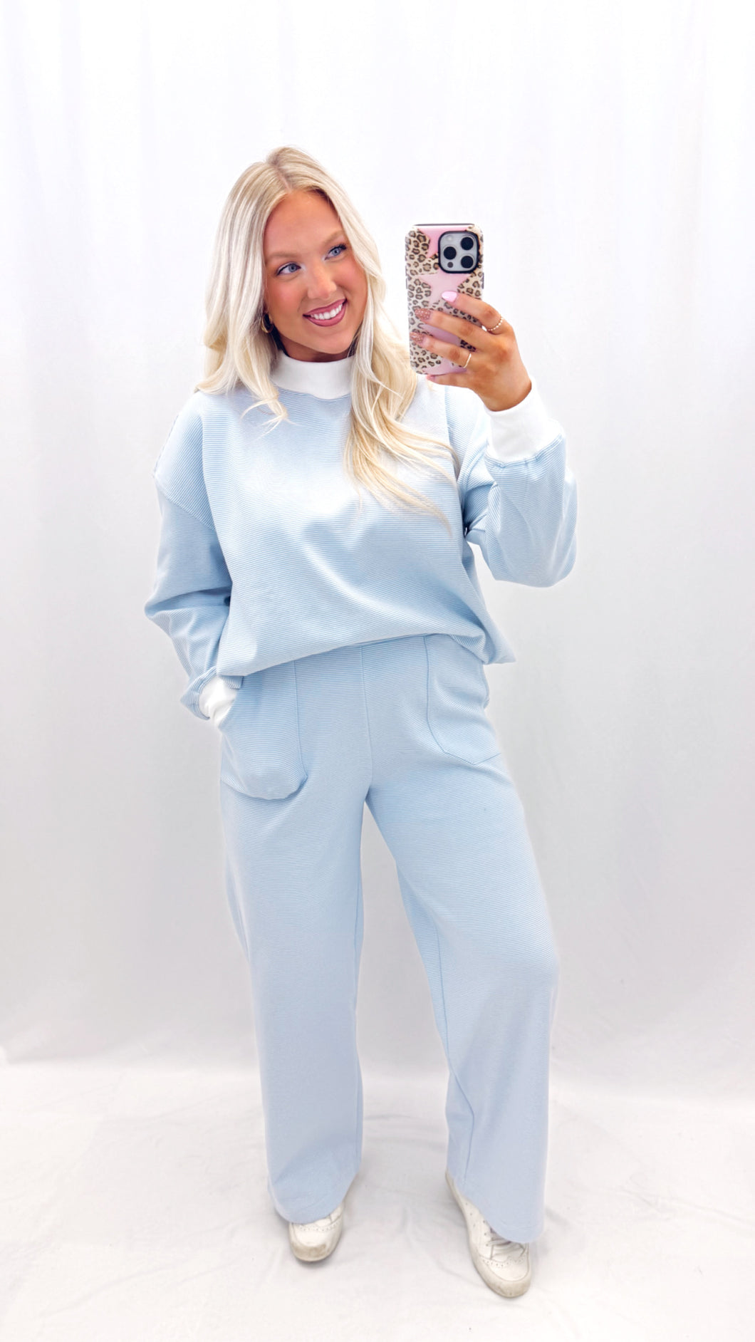 Cozy In Stripes Sweatpants BLUE