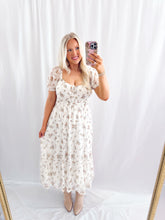 Load image into Gallery viewer, Vintage Bloom Dress💖 1 small &amp; 2 larges left
