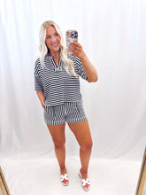Load image into Gallery viewer, Flip Flop Casual SET (top + shorts)💖 1 small left
