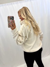 Load image into Gallery viewer, Snow Glow Sherpa Pullover💖 1 large left
