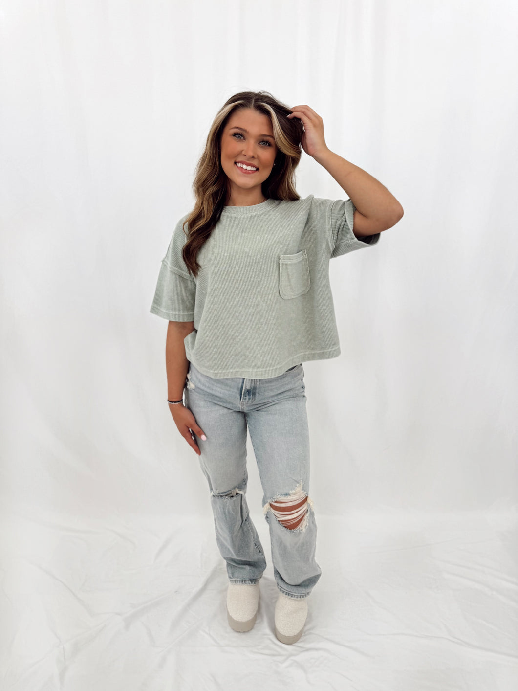 On The Daily Washed Tee SAGE💖 1 small left