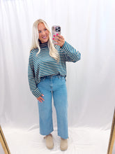 Load image into Gallery viewer, Pistachio Mint Long Sleeve Top
