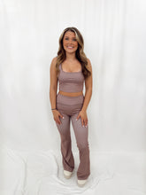 Load image into Gallery viewer, Move Muse SET MOCHA/PINK POLKA DOTS (tank + yoga pants)
