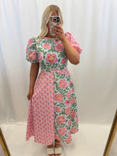 Load image into Gallery viewer, Southern Charm Dress💖 1 small &amp; 1 medium left
