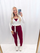 Load image into Gallery viewer, Made To Move Leggings Cherry
