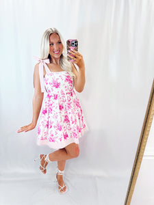 Happily Ever After Dress💖 1 large left