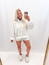 Load image into Gallery viewer, Comfy In Camo Hoodie - WHITE CAMO💖 small &amp; medium left
