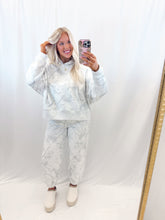 Load image into Gallery viewer, Camo Cutie SET (hoodie + sweatpants)
