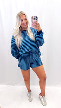 Load image into Gallery viewer, Bright In Stripes PULLOVER BLUE
