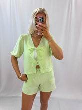 Load image into Gallery viewer, Spring Picnic SET (top + shorts) LIME
