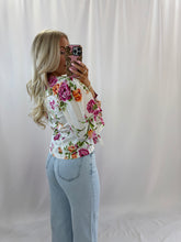 Load image into Gallery viewer, Brunch In The Hamptons Blouse💖 2 smalls &amp; 1 large left
