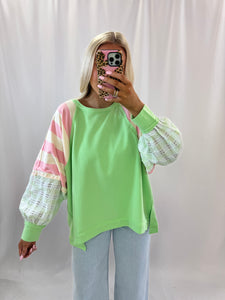 Bubbly Babe Pullover💖 3 mediums left