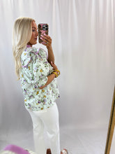Load image into Gallery viewer, Floral Flounce Blouse
