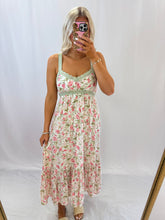 Load image into Gallery viewer, Whispering Wildflowers Dress
