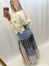 Load image into Gallery viewer, Living Room Fashion Show Pants
