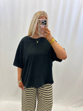 Load image into Gallery viewer, Basic Black Oversized Tee
