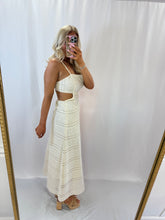 Load image into Gallery viewer, Sandy Escape Dress (tie open back)
