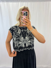 Load image into Gallery viewer, Summer On The Sound SET BLACK (top + skirt)
